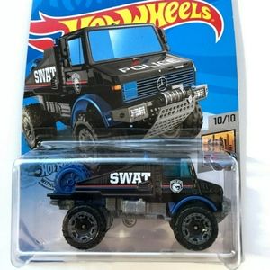 Hot Wheels Treasure Hunt Mercedes Benz